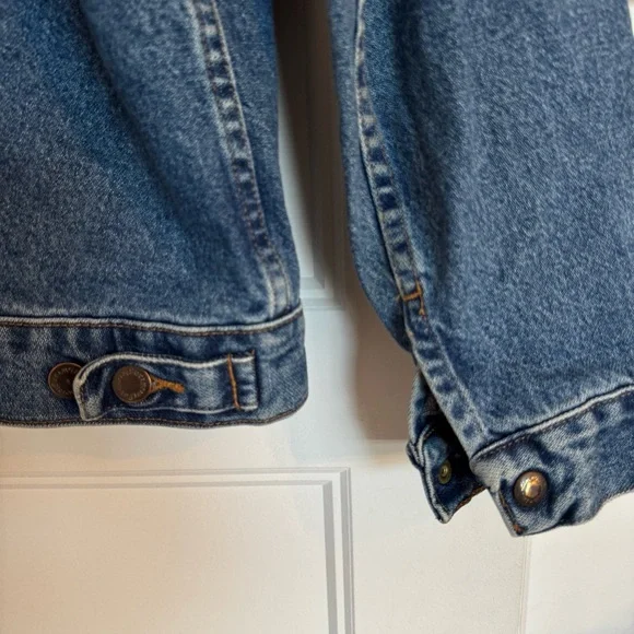 Wrangler Authentic 100% Cotton - Western Blue Denim Jacket Size M Oversized fit - Picture 11 of 11